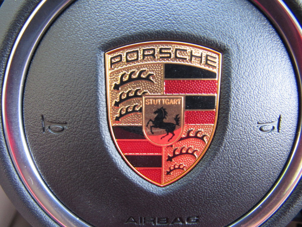 Certified 2026 Porsche Macan AWD/4WD image 36