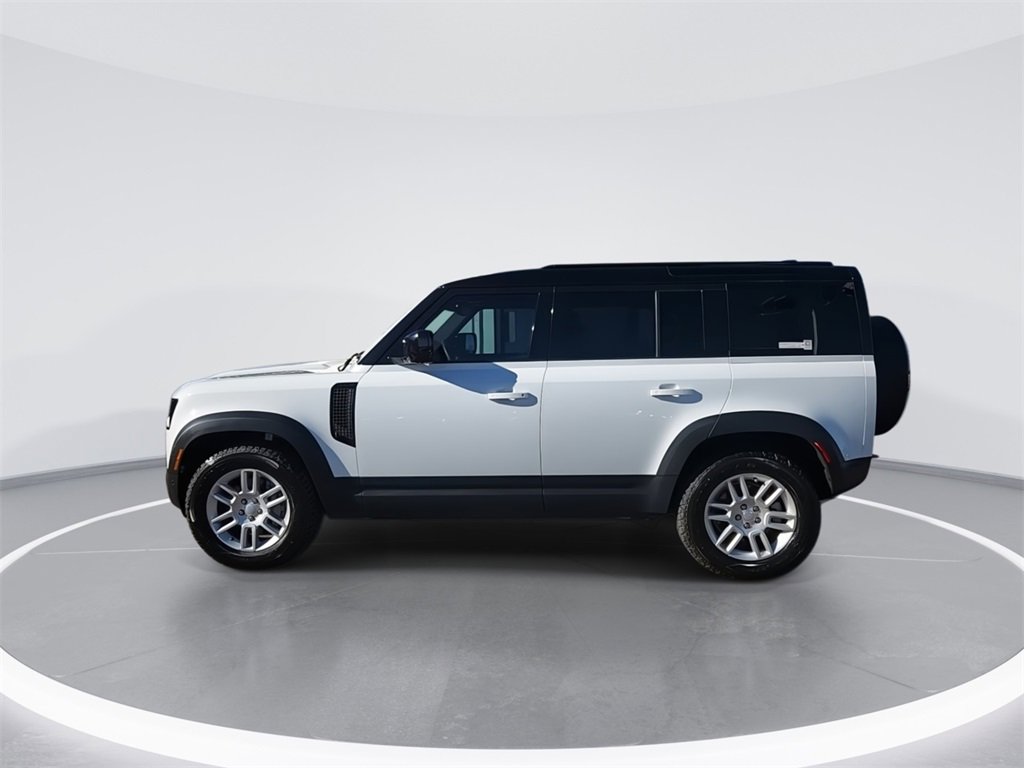 Used 2025 Land Rover Defender 110 S image 5