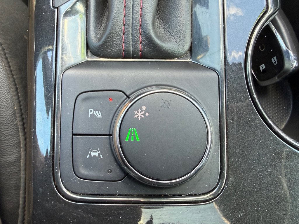 Used 2019 Chevrolet Blazer RS FWD image 16