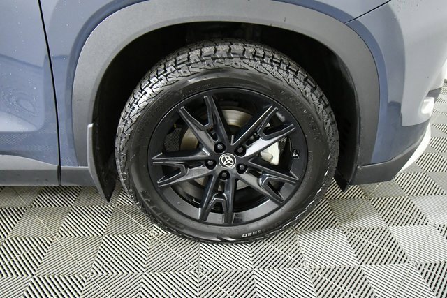 Used 2024 Toyota Grand Highlander AWD Hybrid image 17