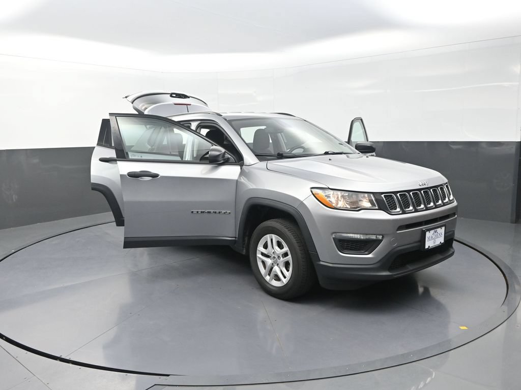 Used 2018 Jeep Compass Sport AWD/4WD image 31