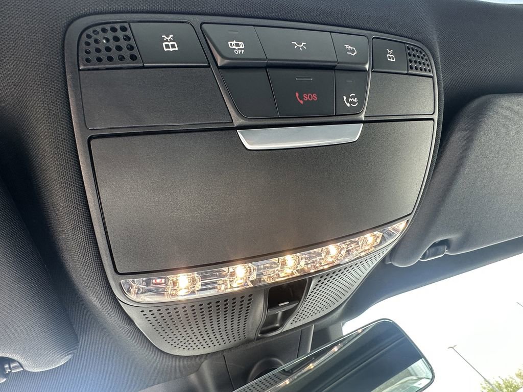 Certified 2022 Mercedes-Benz E 350 4MATIC Sedan image 33