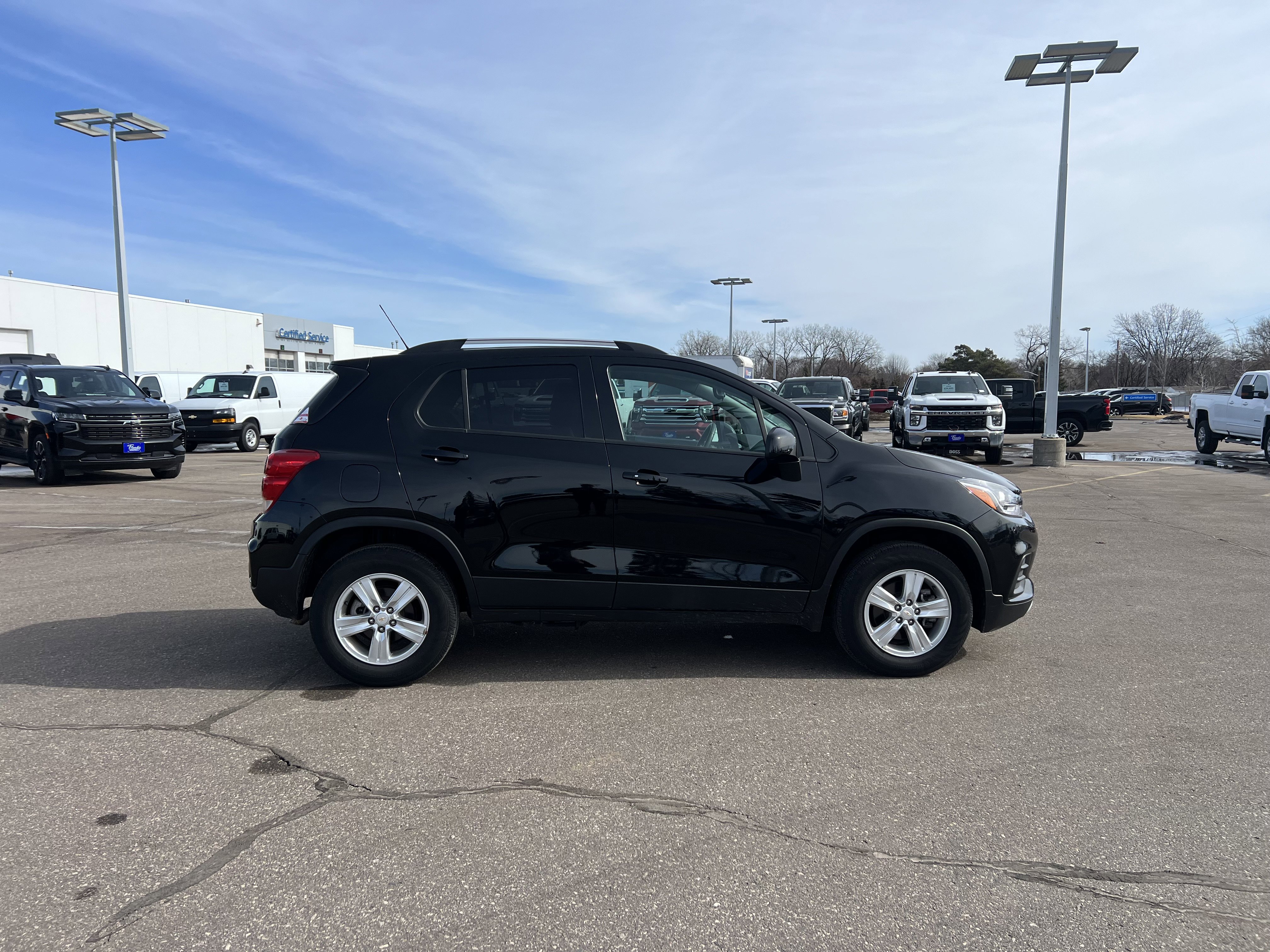 Certified 2022 Chevrolet Trax LT w/ LT Convenience Package image 10