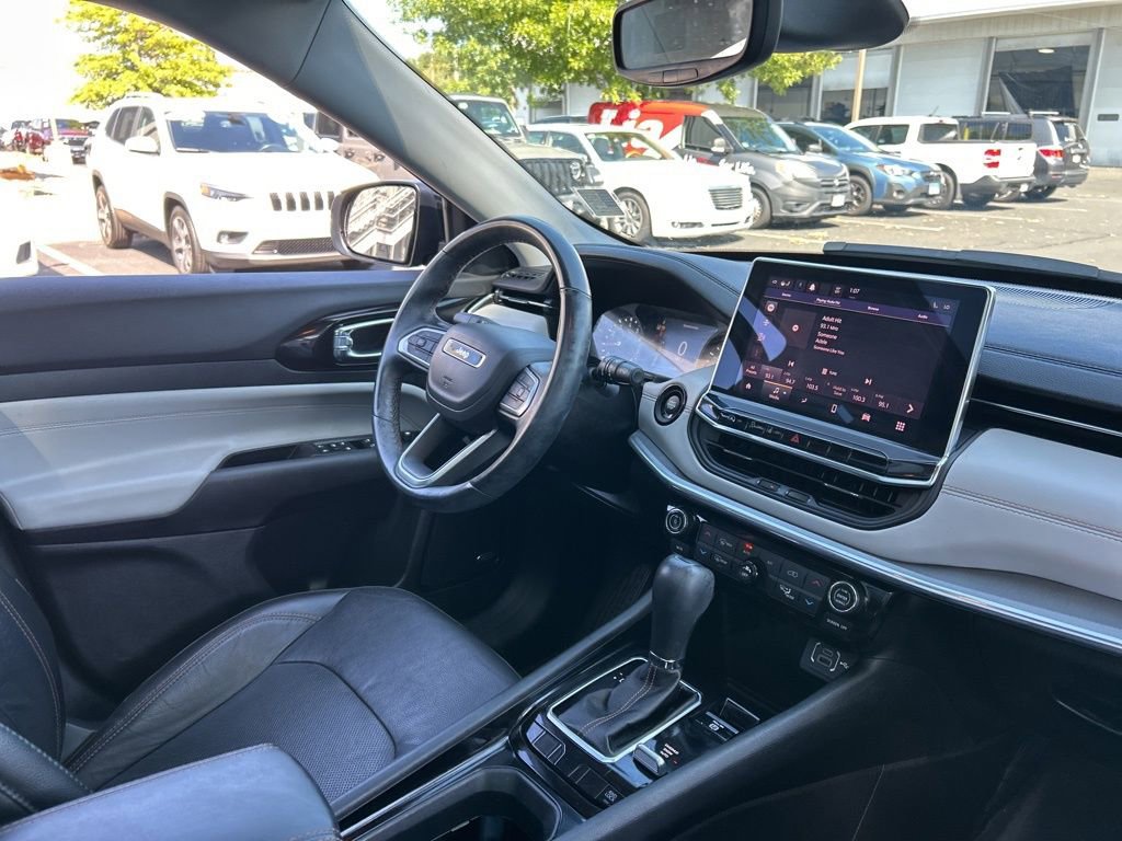 Certified 2022 Jeep Compass Limited w/ Sun and Sound Group image 37