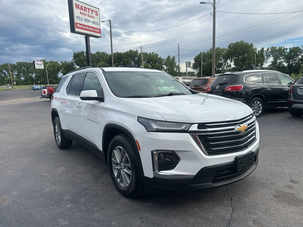 Used 2023 Chevrolet Traverse LT