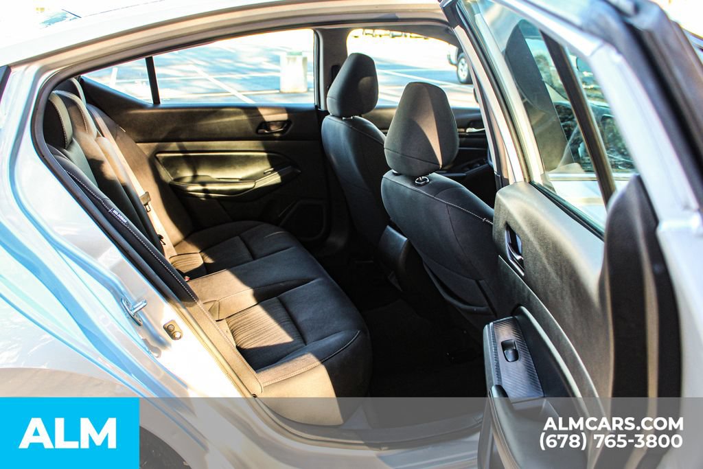 Used 2024 Nissan Altima 2.5 SV FWD image 19