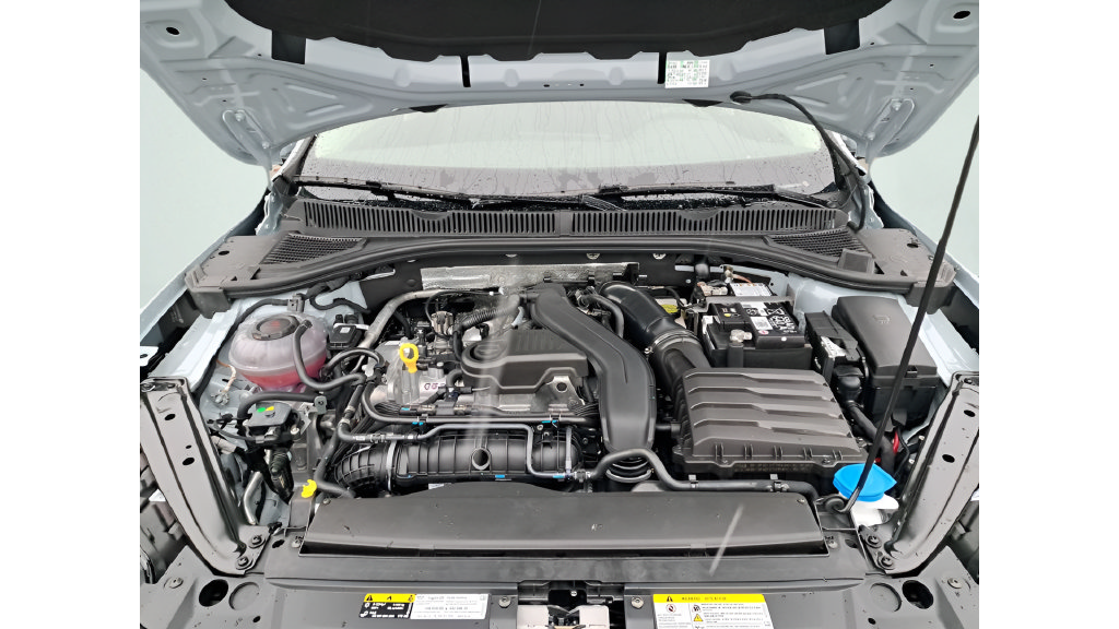 New 2026 Volkswagen Jetta SE FWD image 25