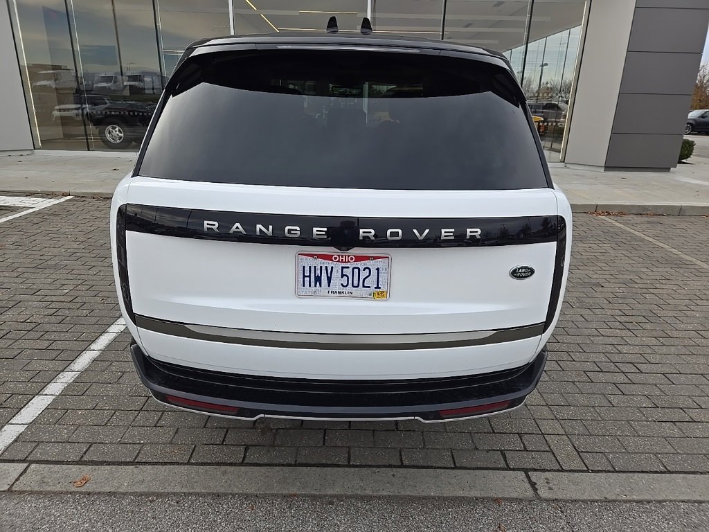 Used 2023 Land Rover Range Rover SE image 7