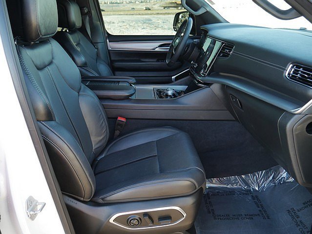 Used 2024 Jeep Wagoneer Series II image 63