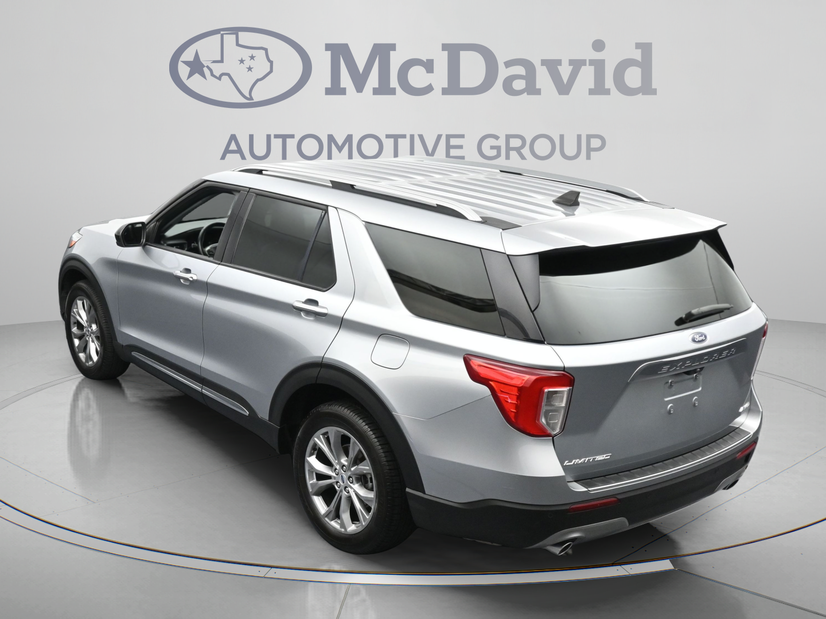 Used 2023 Ford Explorer Limited AWD/4WD image 37