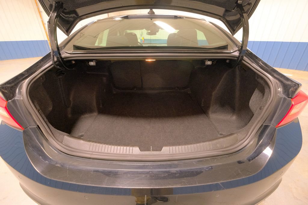 Used 2024 Chevrolet Malibu LT image 23