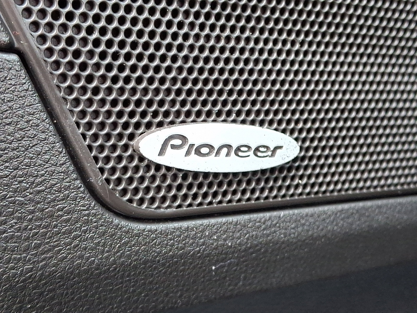 Used 2017 GMC Terrain SLT image 29