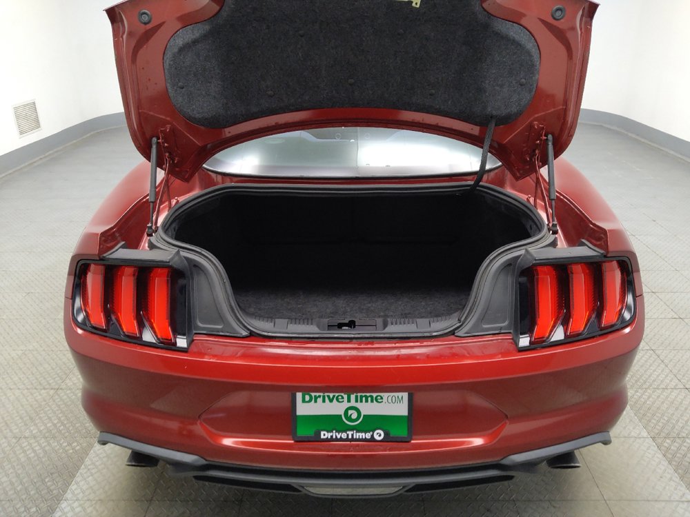Used 2018 Ford Mustang Coupe RWD image 29