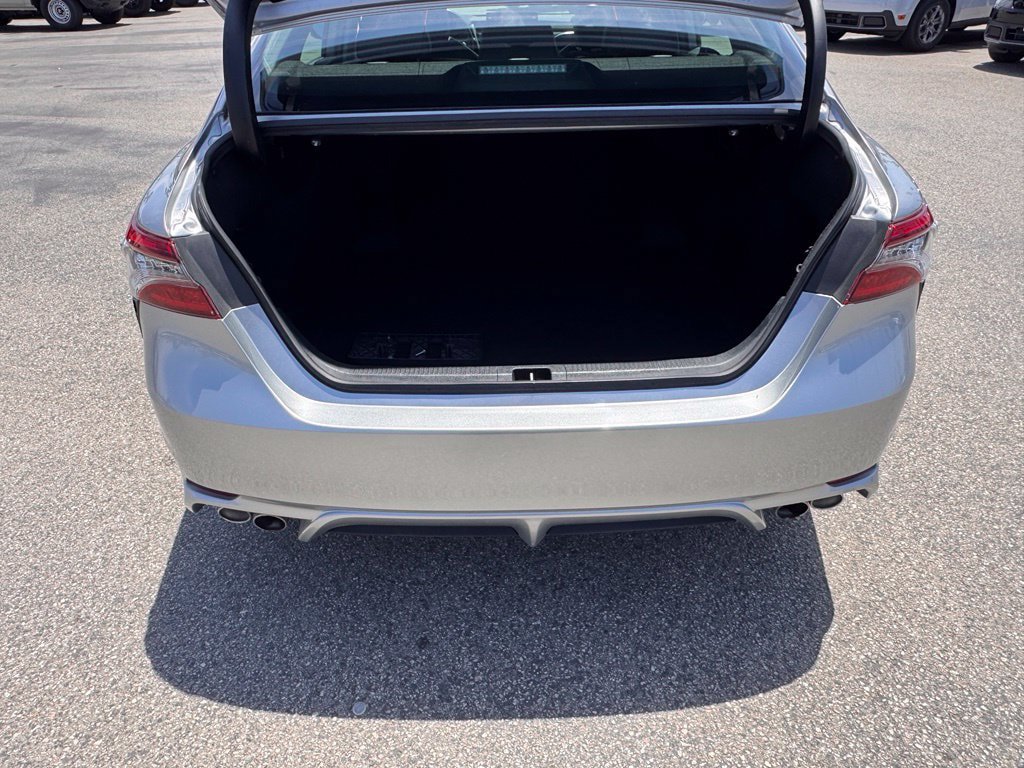 Used 2023 Toyota Camry XSE FWD image 13
