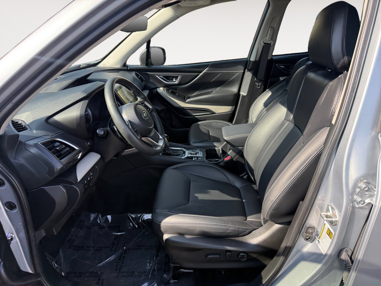 Used 2023 Subaru Forester Limited AWD/4WD image 10