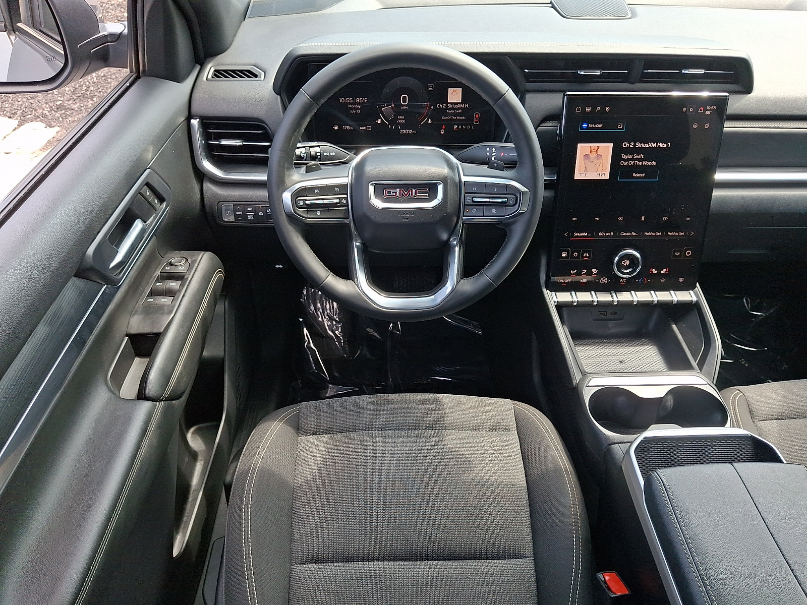Used 2025 GMC Terrain Elevation AWD/4WD image 12