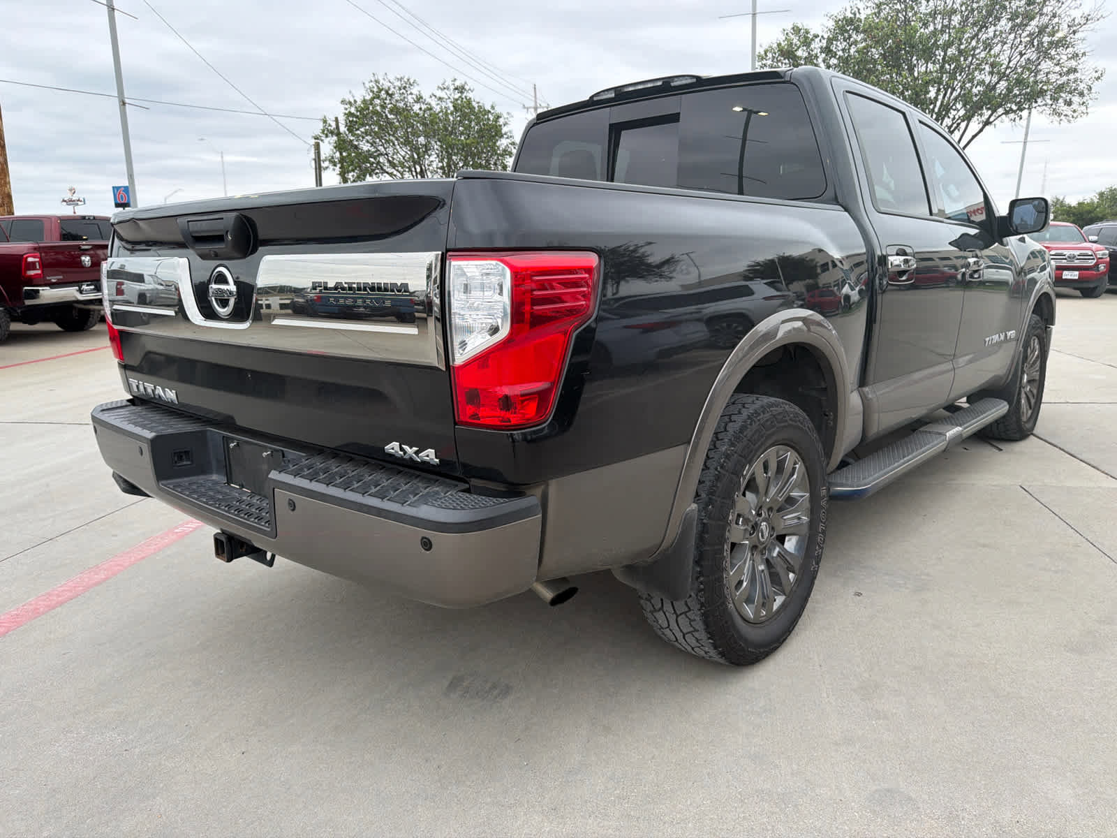 Used 2019 Nissan Titan Platinum Reserve w/ Platinum Utility Package AWD/4WD image 3