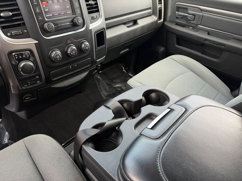 Used 2022 RAM 1500 Classic SLT AWD/4WD image 18