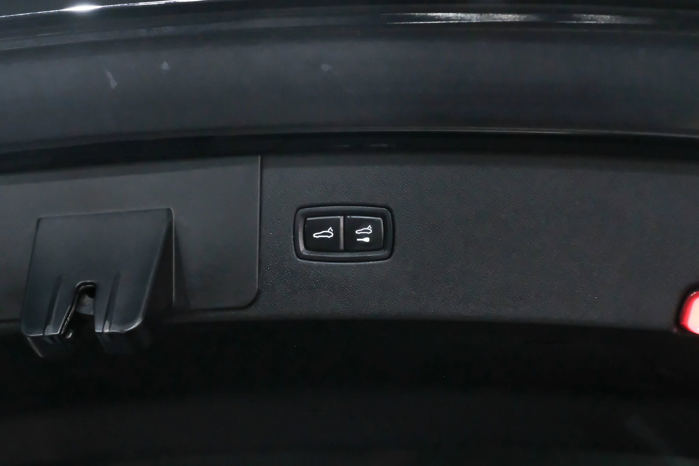 Used 2020 Porsche Cayenne S image 47