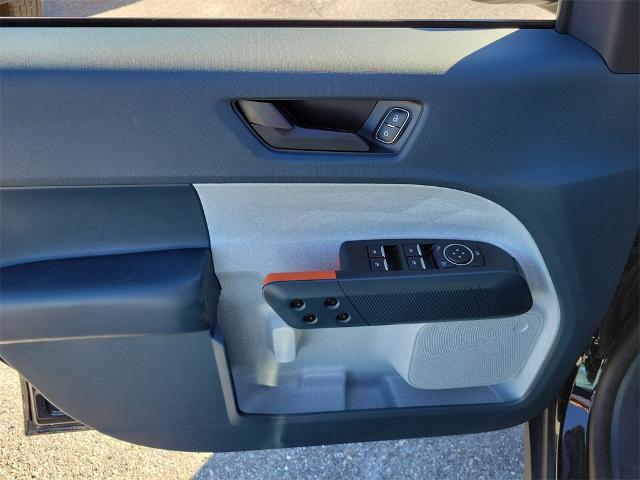 Certified 2022 Ford Maverick XLT image 21