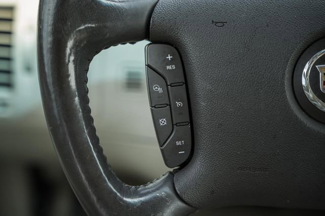 Used 2007 Cadillac DTS Luxury I w/ Trunk Convenience Package FWD image 27