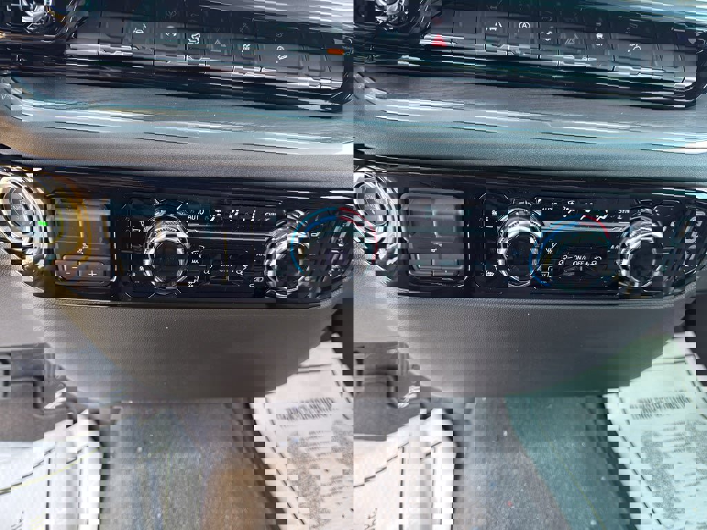 New 2026 GMC Sierra 1500 SLT w/ X31 Off-Road Package image 16