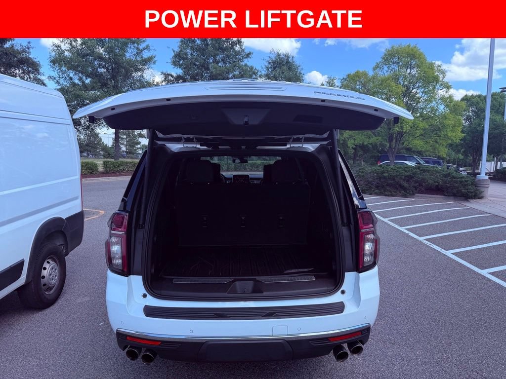 Used 2021 Chevrolet Suburban Premier AWD/4WD image 7