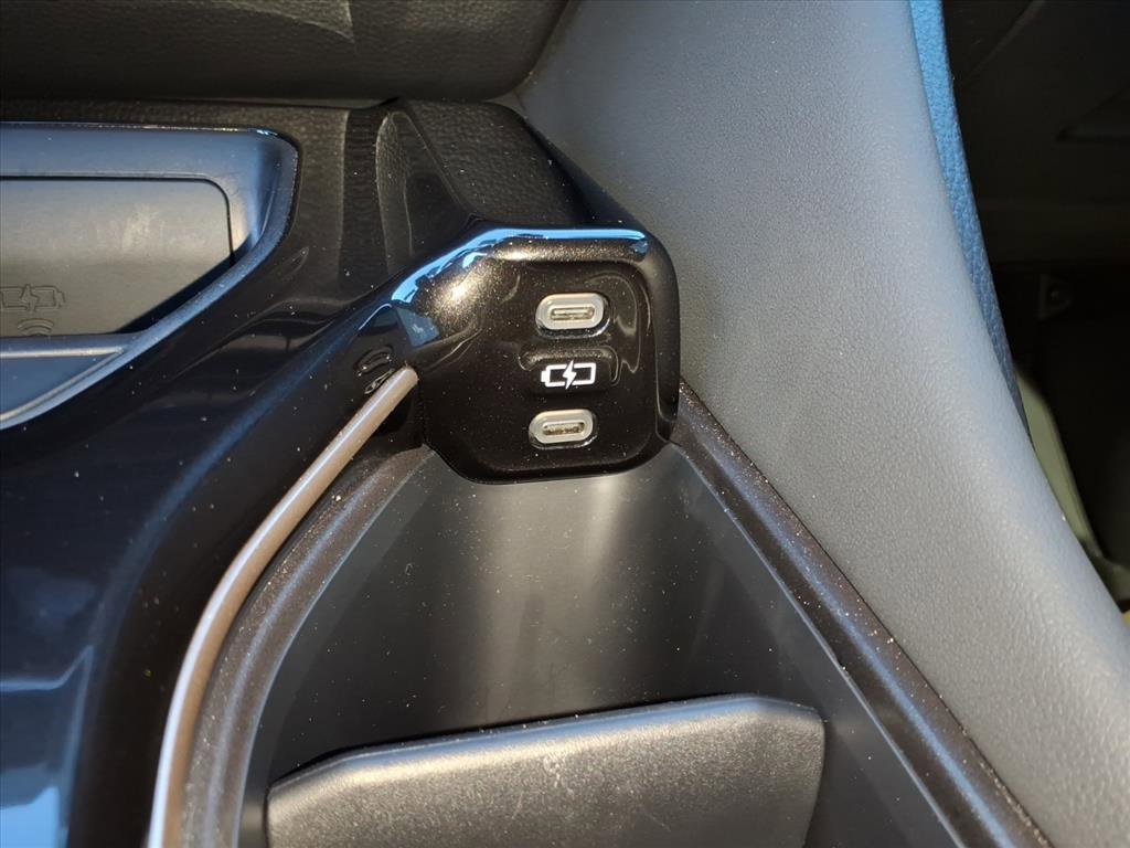 Used 2025 Toyota Crown Signia image 14