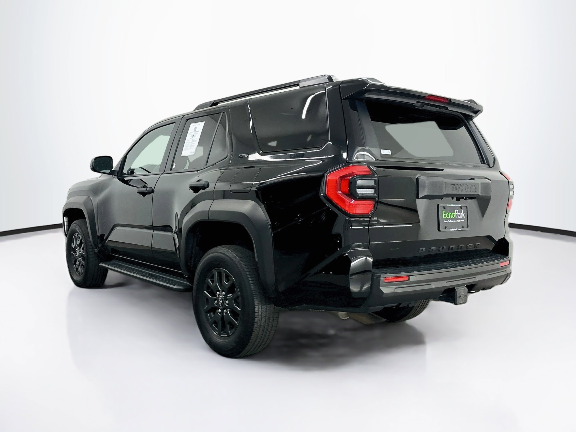 Used 2025 Toyota 4Runner SR5 AWD/4WD image 5