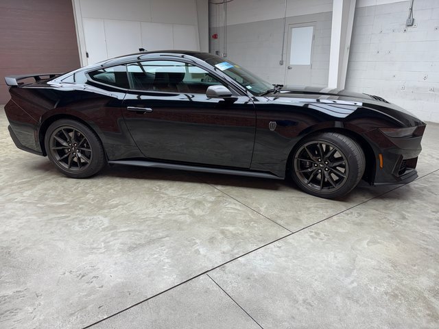 Used 2025 Ford Mustang Dark Horse image 6