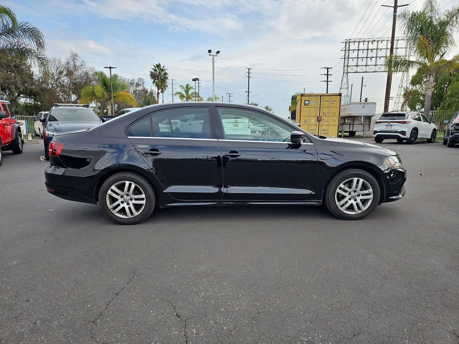 Used 2017 Volkswagen Jetta S image 4