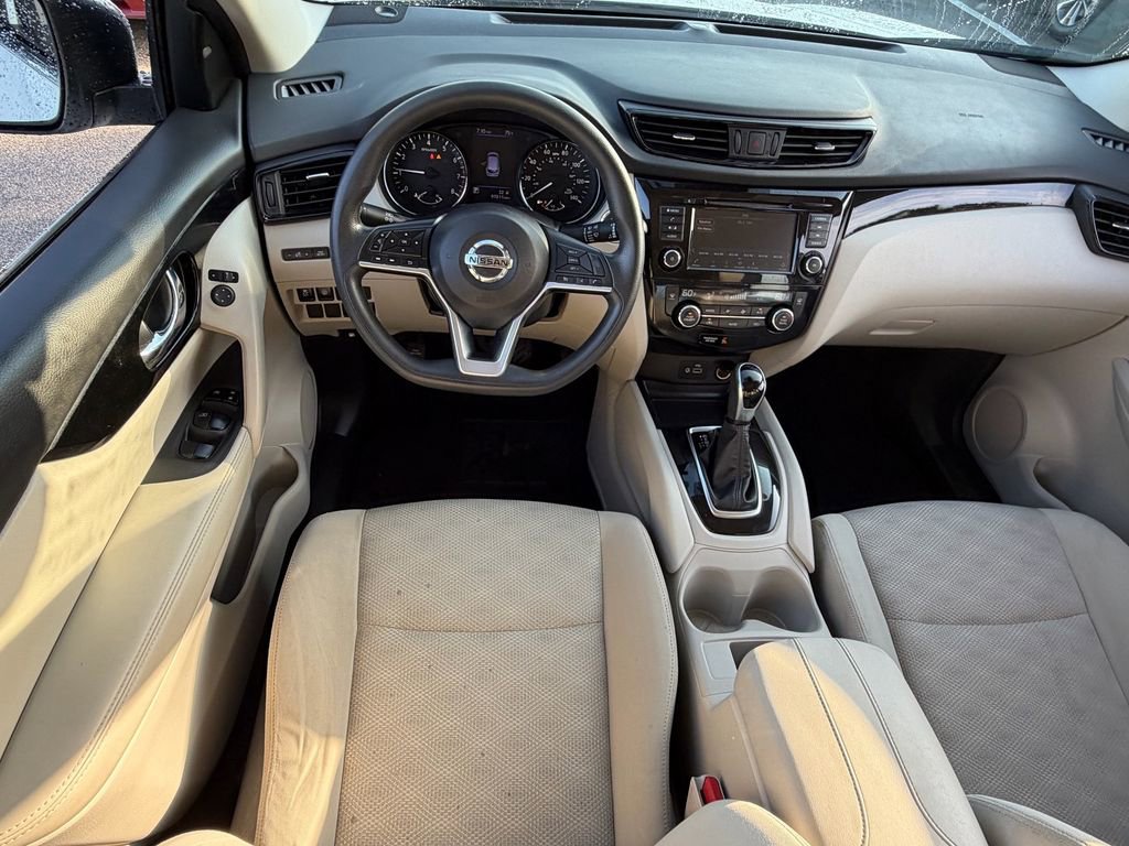 Used 2020 Nissan Rogue Sport SV FWD image 13
