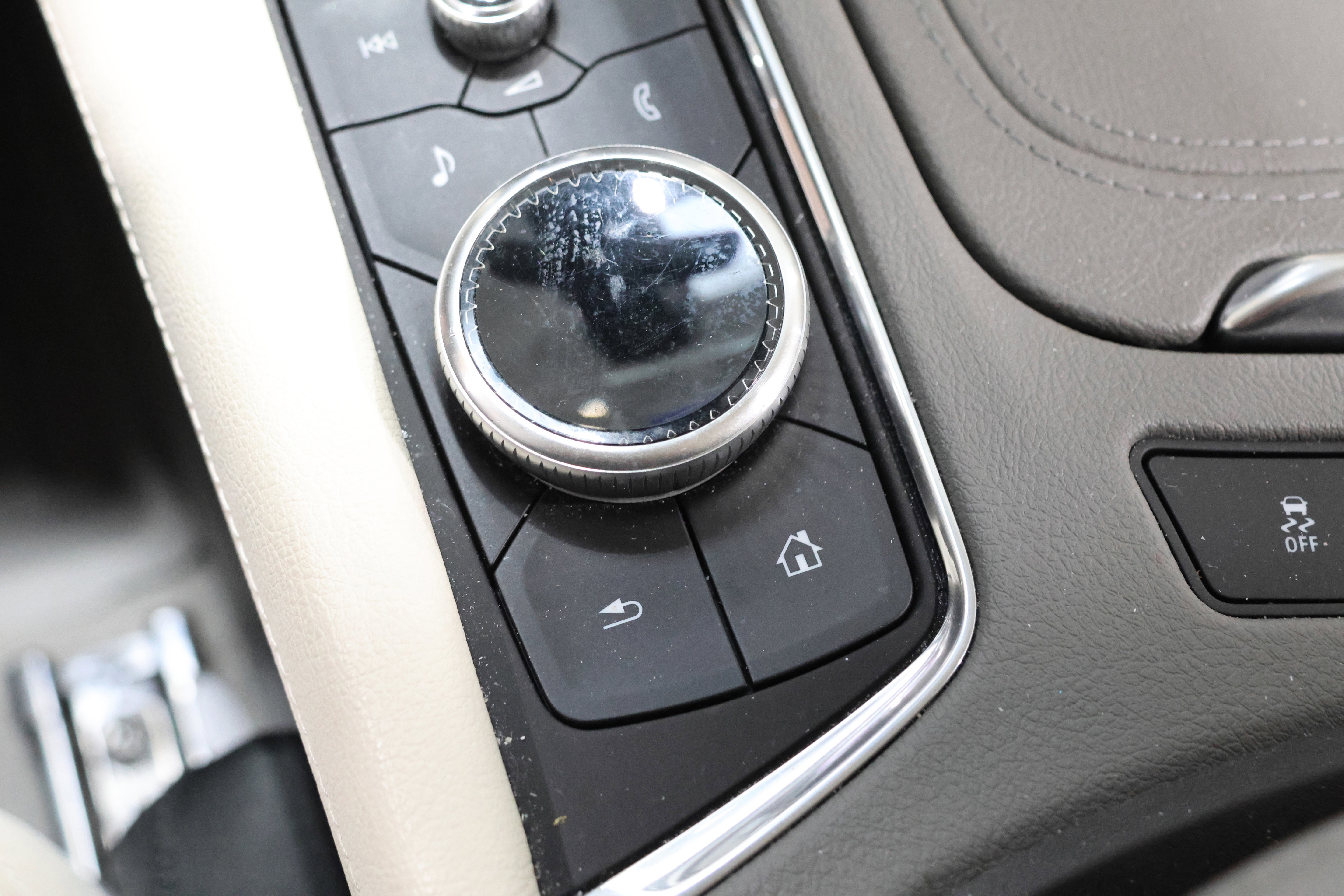 Used 2020 Cadillac XT5 Premium Luxury image 33