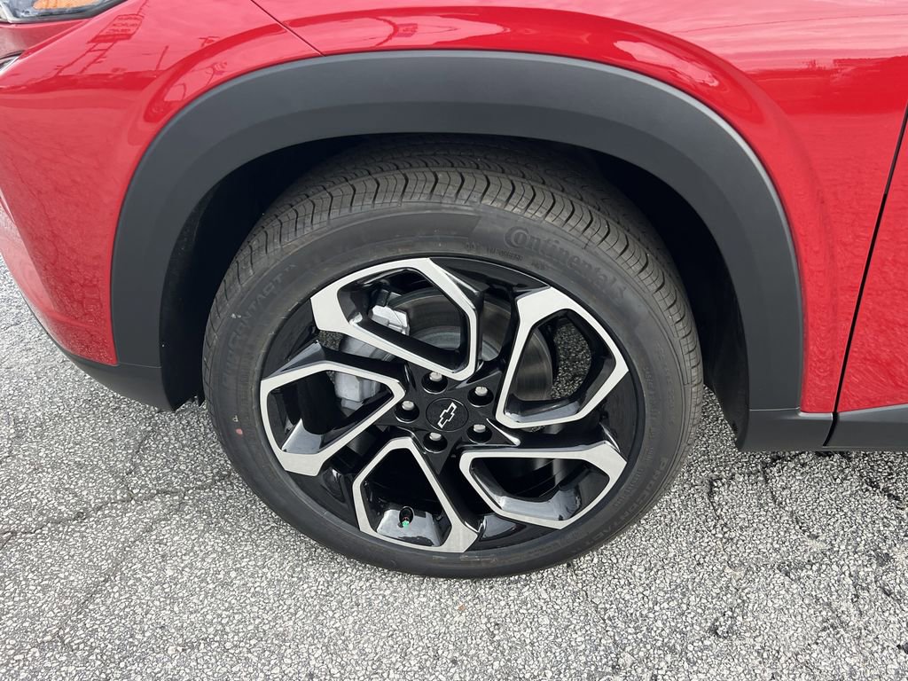New 2026 Chevrolet Trax RS w/ Sunroof Package image 23