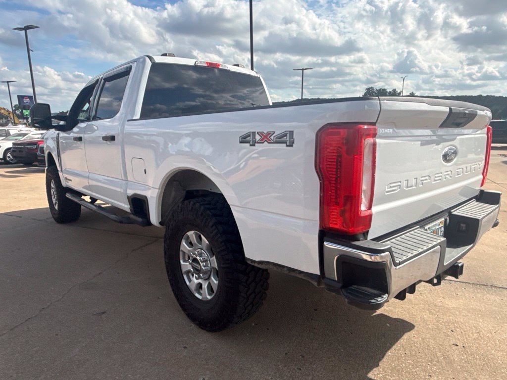 Used 2023 Ford F250 XLT AWD/4WD image 7