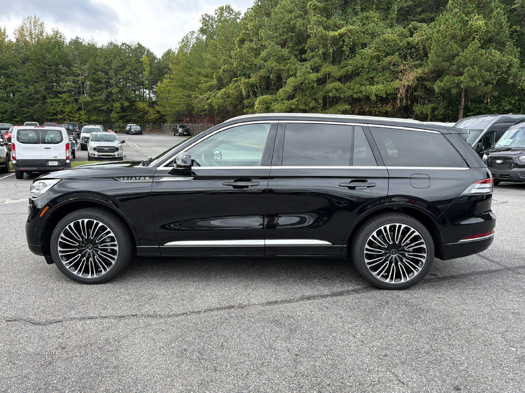 Used 2024 Lincoln Aviator Black Label AWD/4WD image 4
