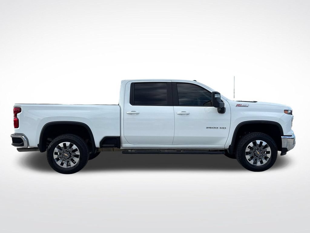 Used 2025 Chevrolet Silverado 2500 LT w/ All Star Edition AWD/4WD image 9