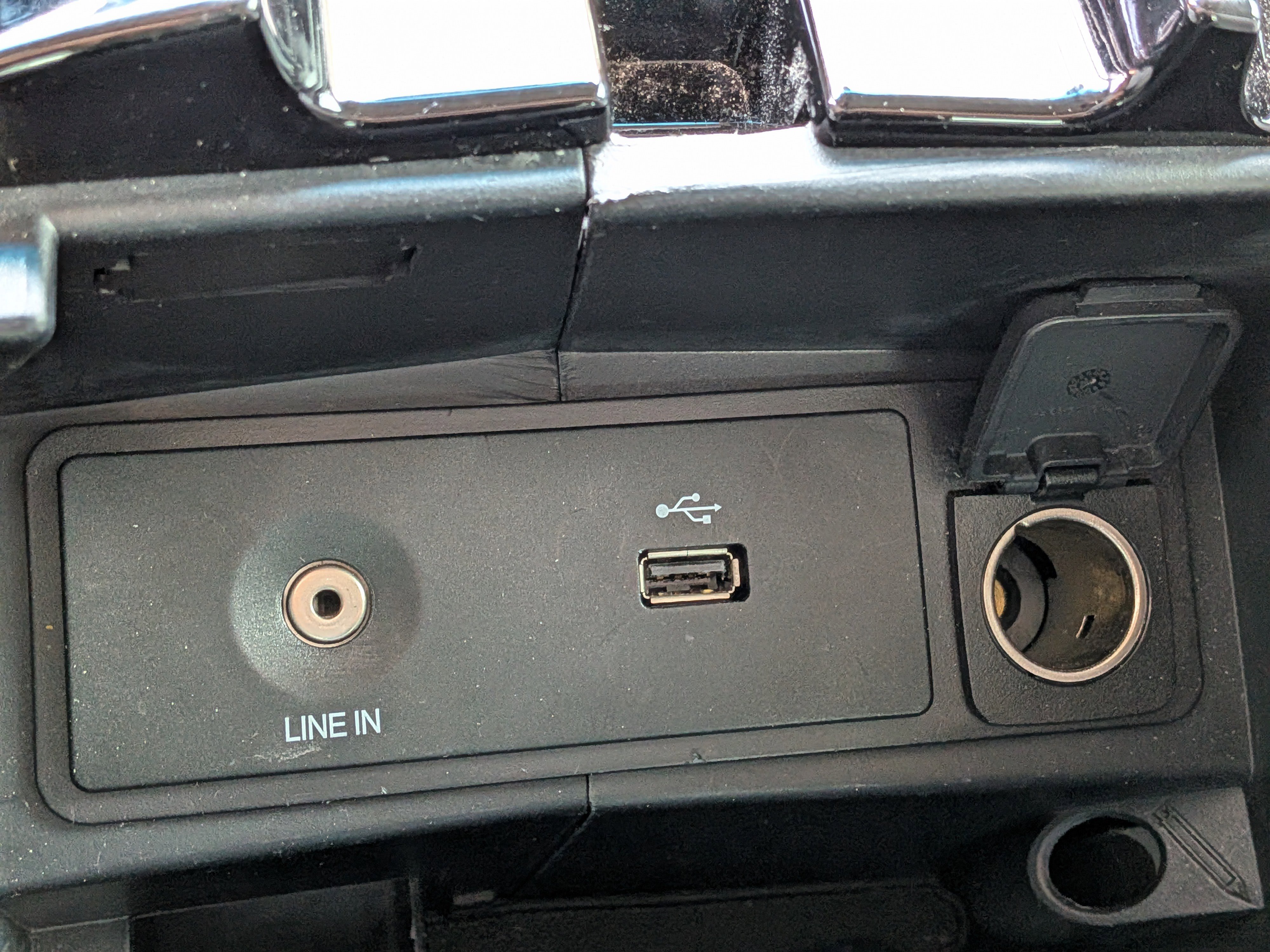 Used 2015 Ford Fusion S FWD image 31