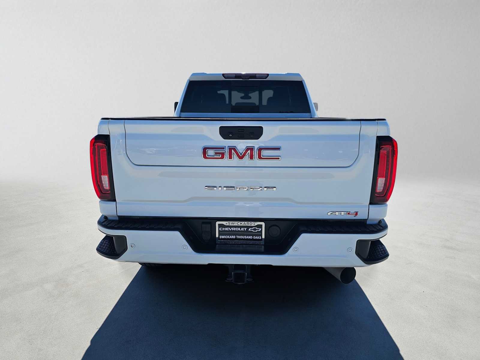 Used 2021 GMC Sierra 2500 AT4 w/ AT4 Preferred Package AWD/4WD image 4