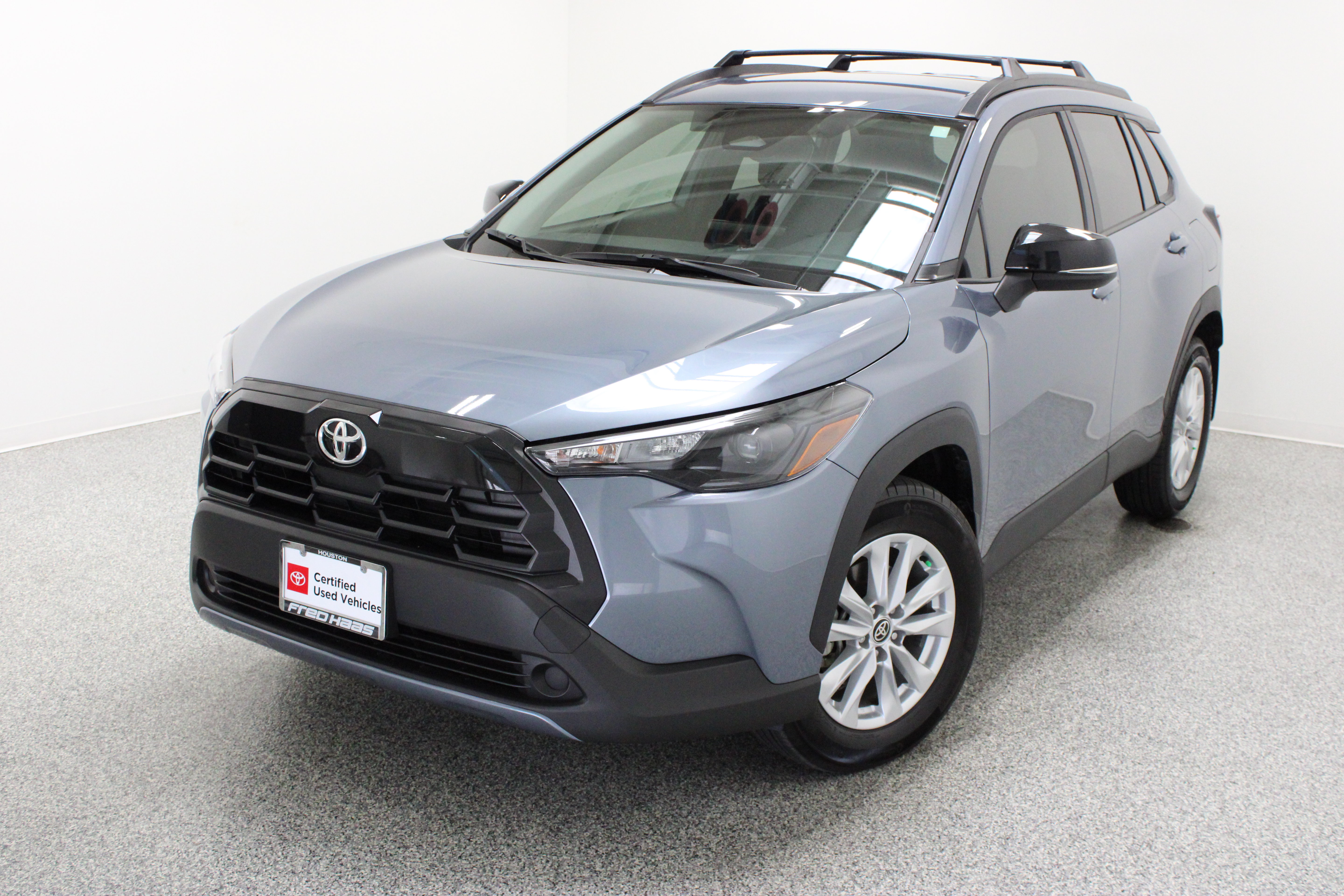 Certified 2026 Toyota Corolla Cross LE FWD image 2