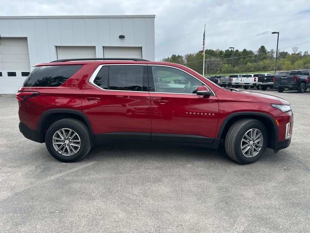 Used 2023 Chevrolet Traverse LT AWD/4WD image 6