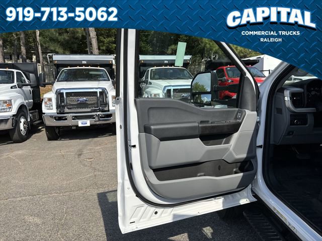 New 2024 Ford F550 4x4 Regular Cab Super Duty image 19