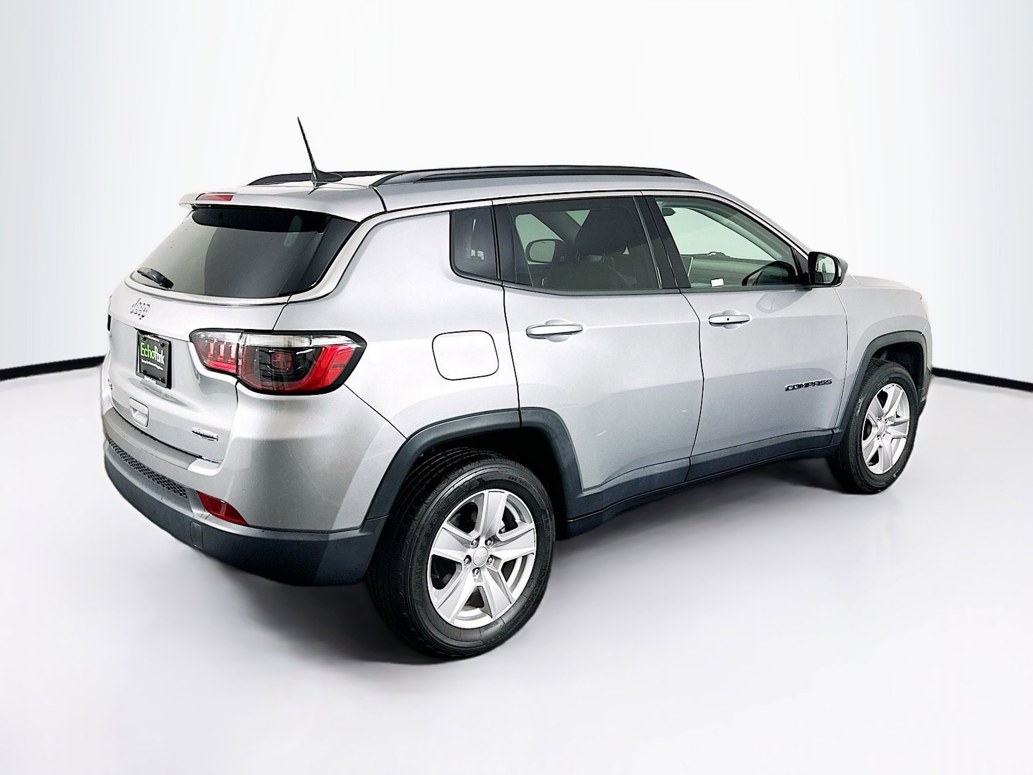 Used 2022 Jeep Compass Latitude w/ Convenience Group image 9