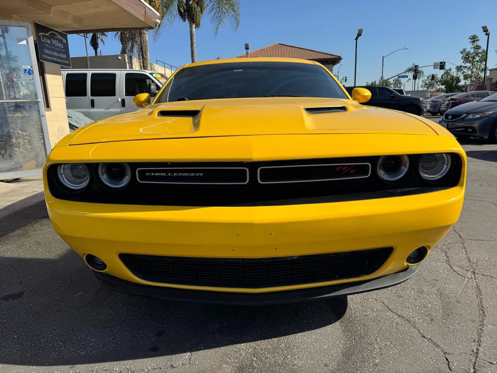 Used 2017 Dodge Challenger R/T RWD image 3