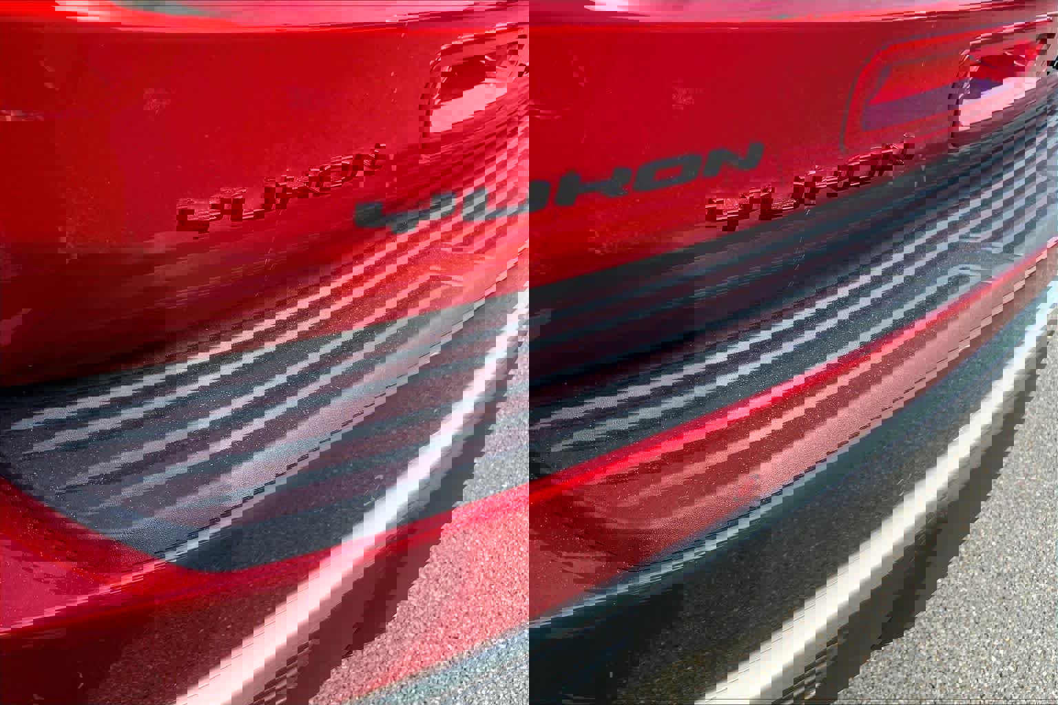 Used 2024 GMC Yukon XL Denali w/ Advanced Technology Package image 32