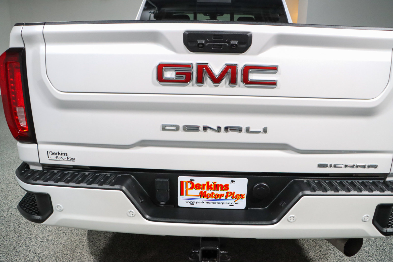 Used 2021 GMC Sierra 2500 Denali w/ Denali Ultimate Package AWD/4WD image 8