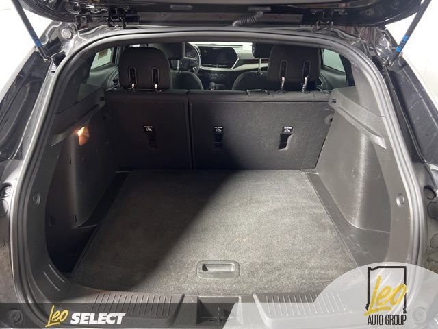 Used 2024 Chevrolet Trax RS image 7
