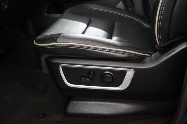 Used 2023 RAM 1500 Laramie AWD/4WD image 12