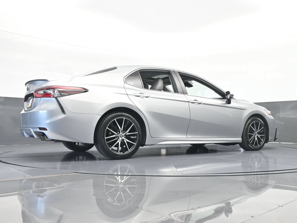 Used 2021 Toyota Camry SE w/ Cold Weather Package AWD/4WD image 57