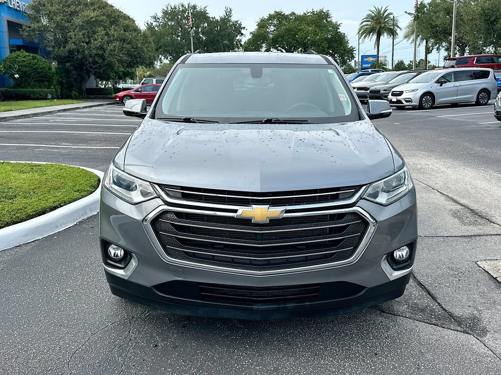 Used 2020 Chevrolet Traverse LT FWD image 2